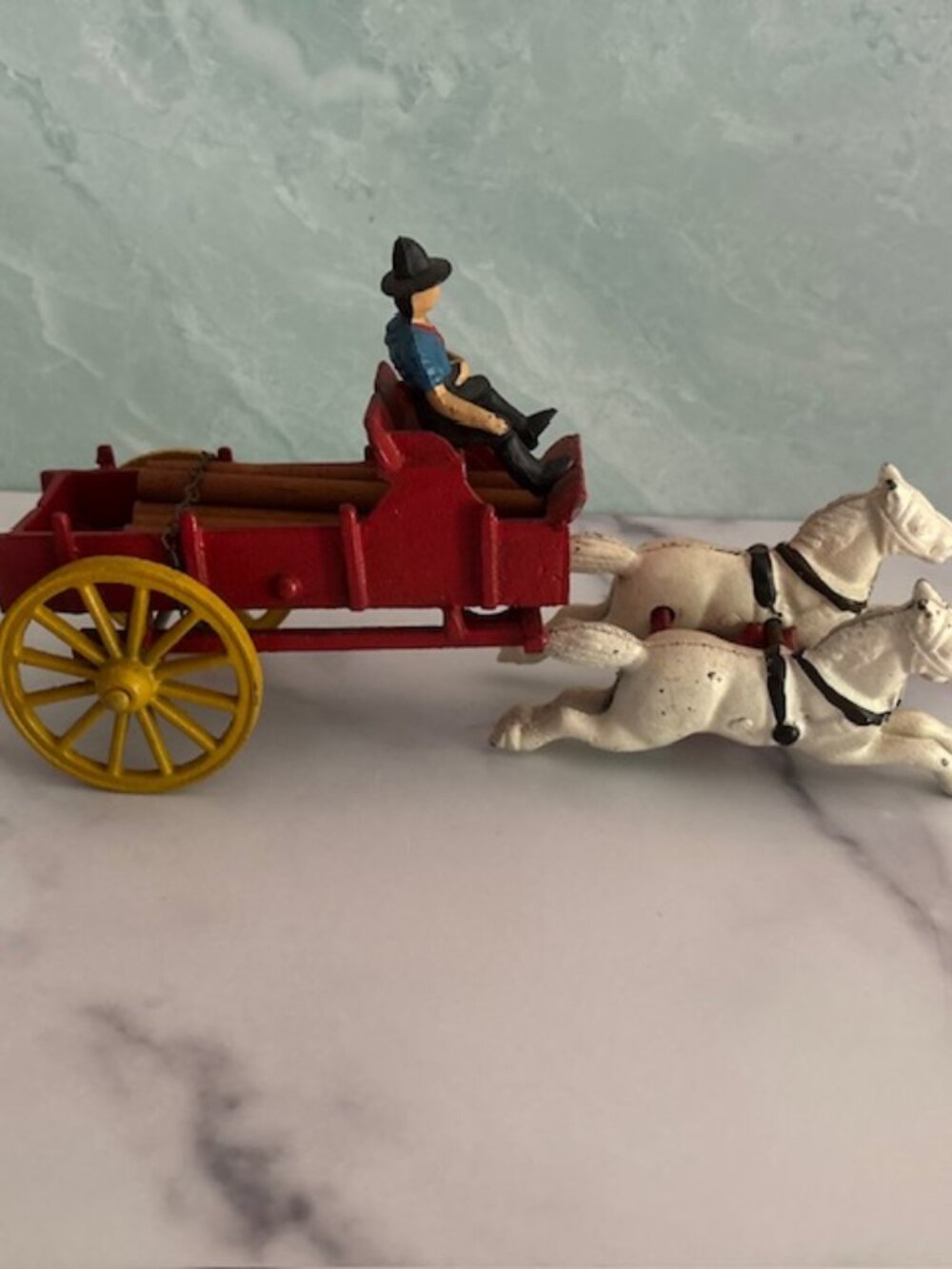 Antique Iron Amish Farmer Wagon Horse Set Toy Collectible